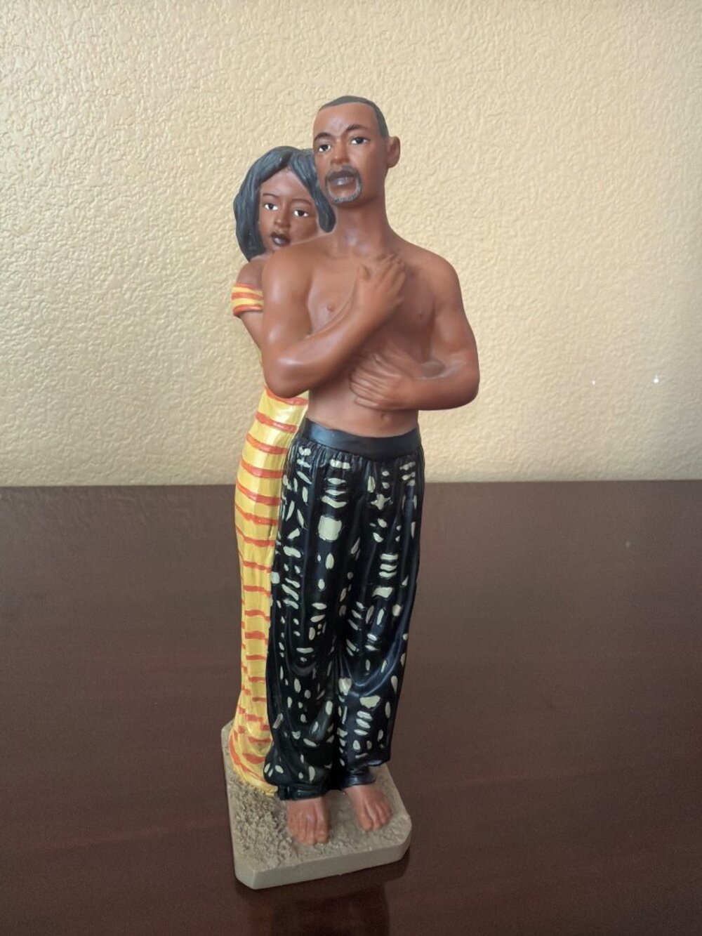 Vintage UTI Ebony Treasures African American Resin Figurines Lot of 3 Family - Picture 13 of 16